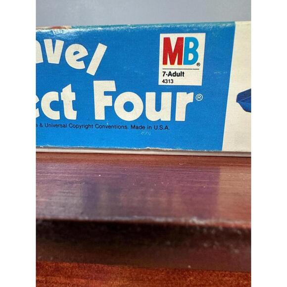 Vintage Travel Connect Four Game Pocket Size - Picture 4 of 9